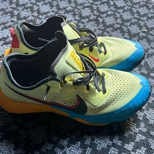 Nike Air Zoom Terra Kiger 7 Low-Top Sneakers Men’s Size 9.5